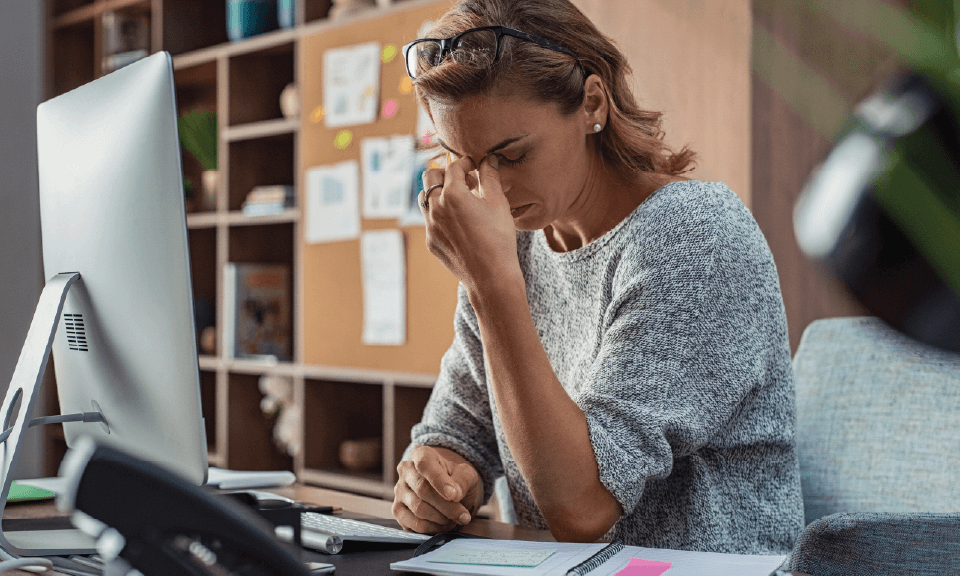 20250711-FrontOfficeOverwhelm-blog-banner-72dpi